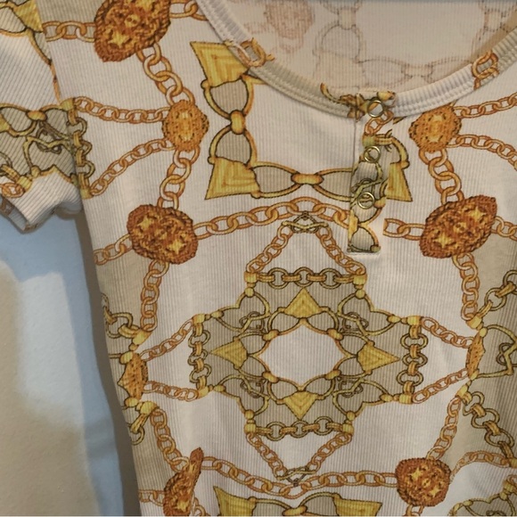 Guess Chain Print Ribbed Top - Picture 2 of 8